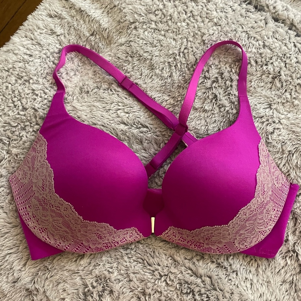Front close Victoria’s Secret push up bra 34D